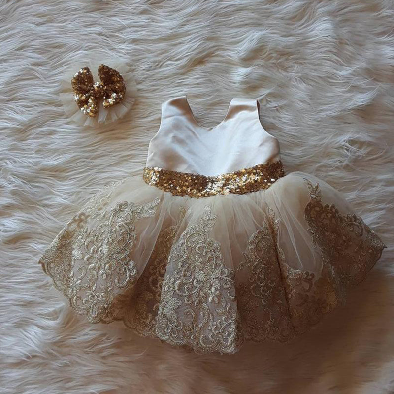 Sleeveless Lace Flower Girl Dress with V-Back and Floral Detail