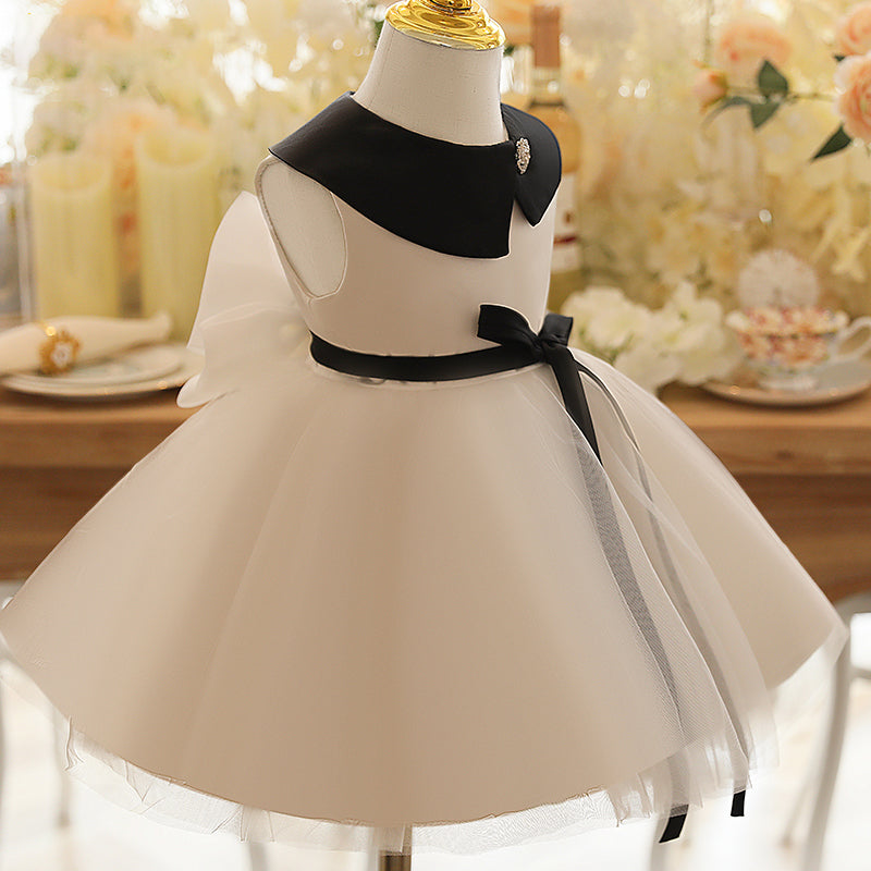 White A-line Tea-Length Flower Girl Dress with Collared Neck | White / 4-5 Years (120cm) | Mia Princess White A-line Tea-Length Flower Girl Dress with Collared Neck | White / 4-5 Years (120cm) | Mia Princess