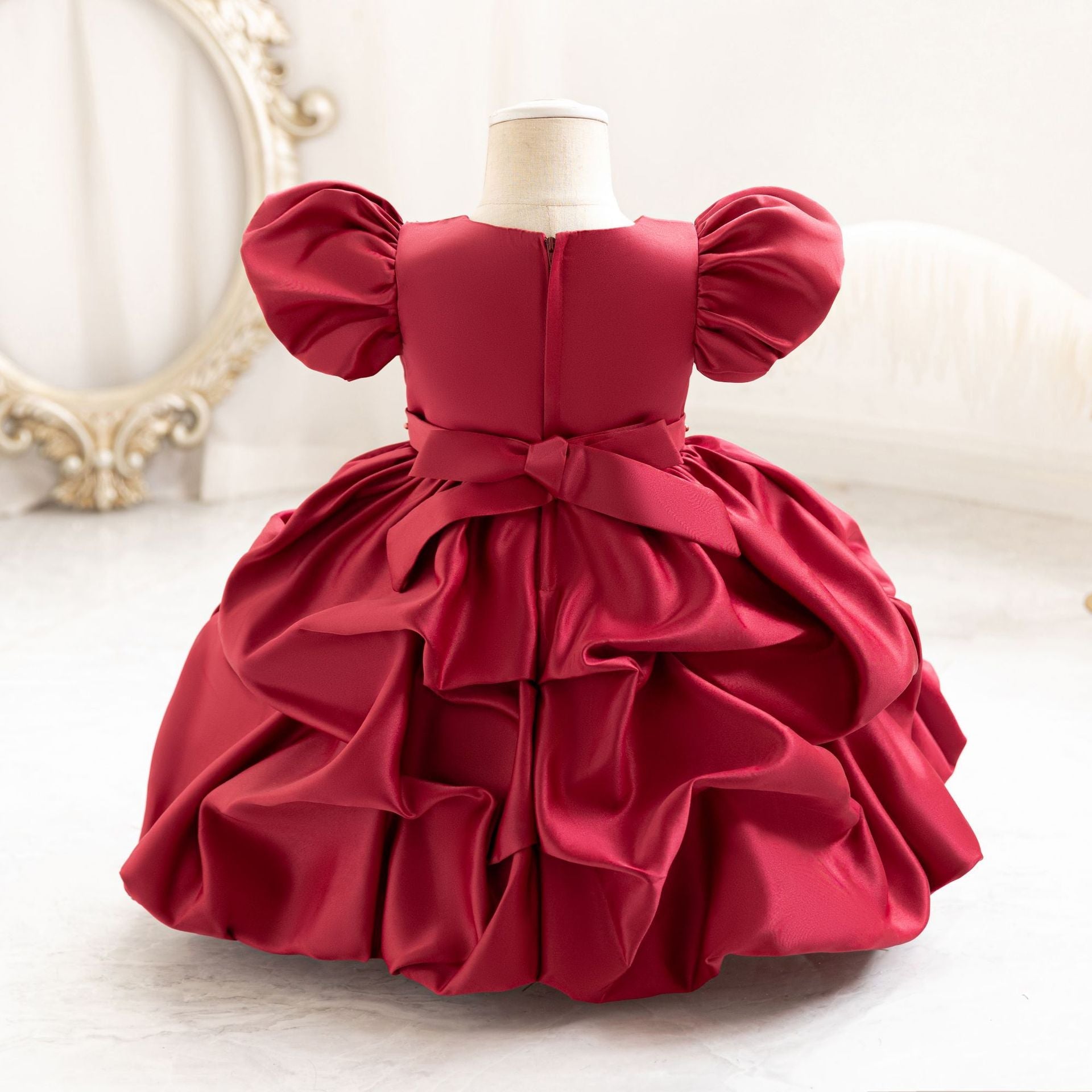 Knee-Length Satin Flower Girl Dress with Puff Sleeves and Bow