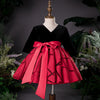 Robe de demoiselle d'honneur rouge coupe trapèze, longueur thé, avec nœud en velours satiné
